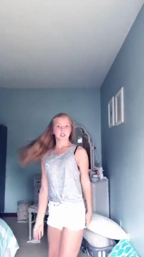 Lucky Daddy gets sexy wet cock sucking like this from daughter everyday