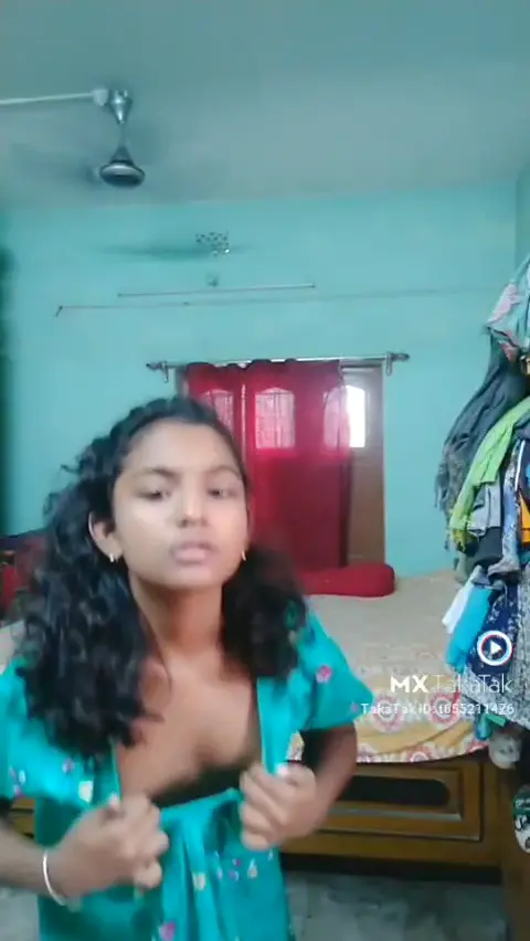 Hot teen nude boobs and pussy